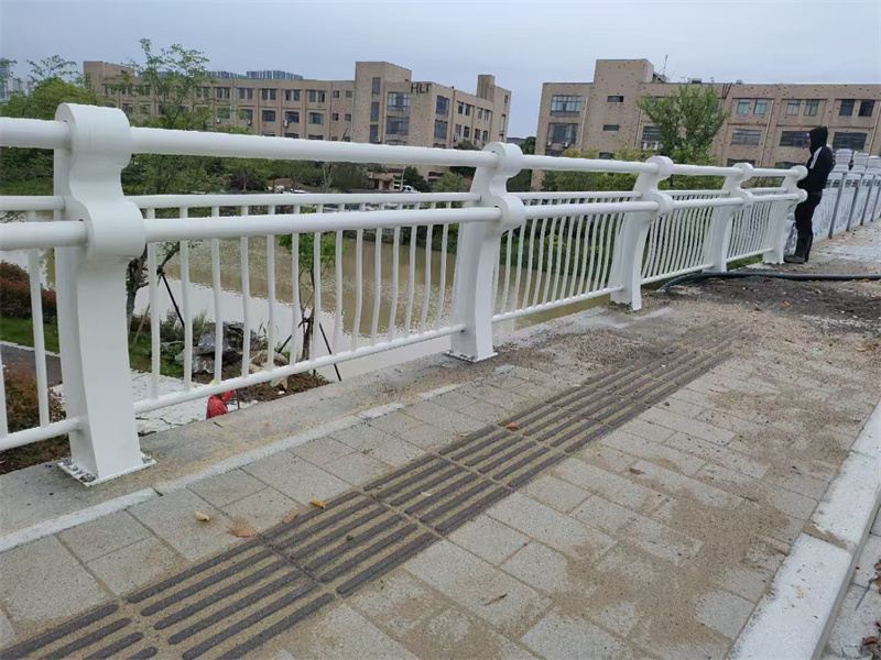 河道護(hù)欄